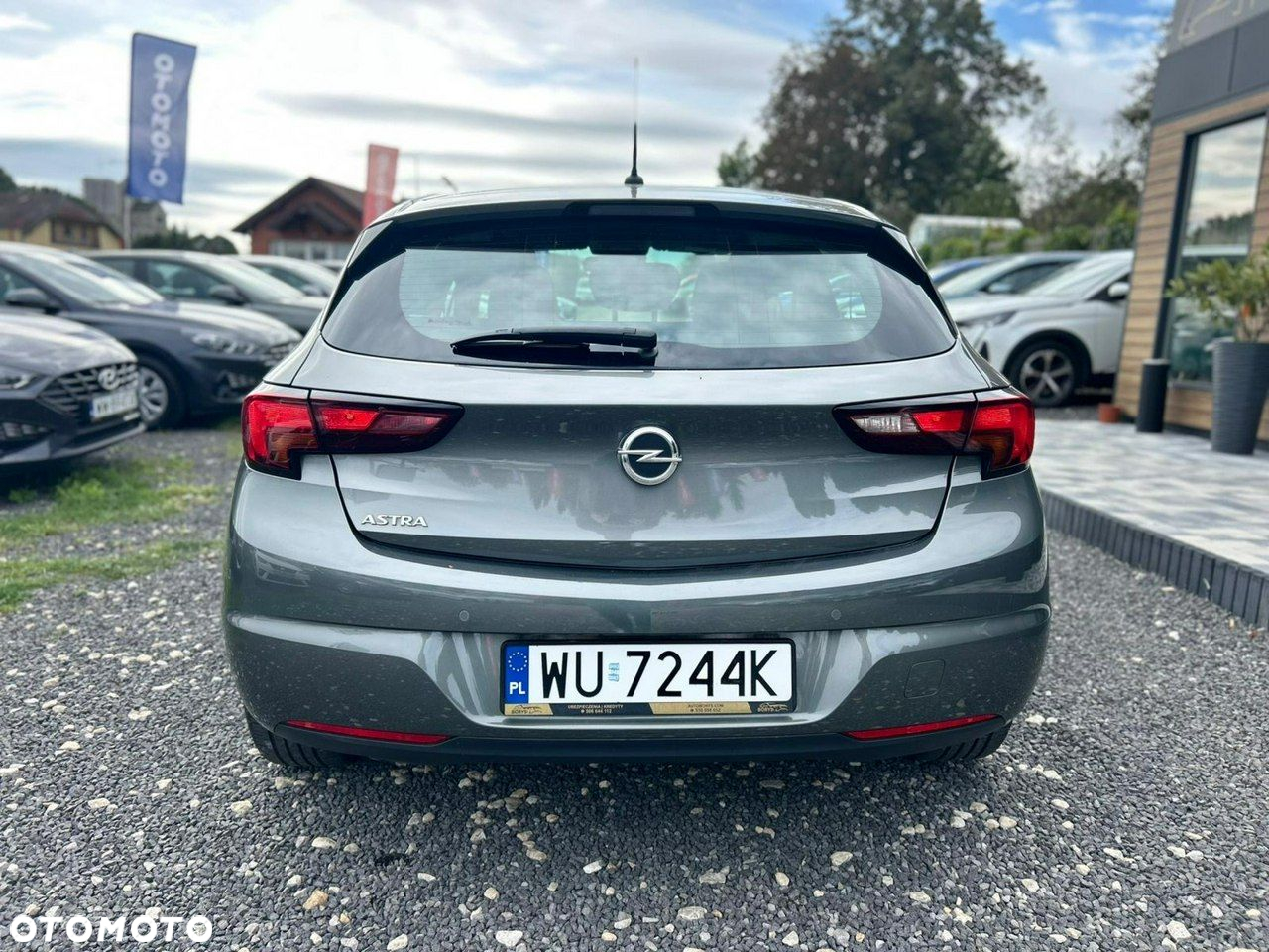 Opel Astra V 1.2 T Business Elegance S&S - 8