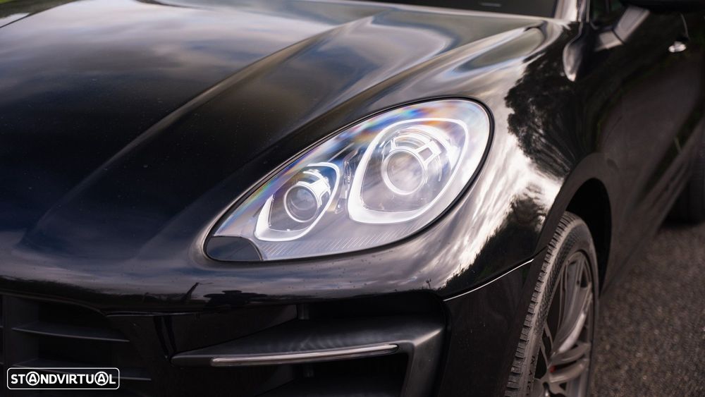 Porsche Macan Turbo PDK - 11