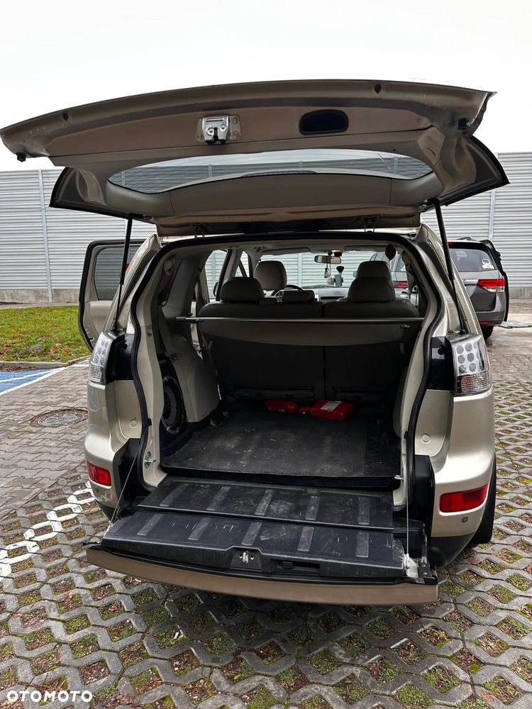 Mitsubishi Outlander 2.0 DID Instyle - 9
