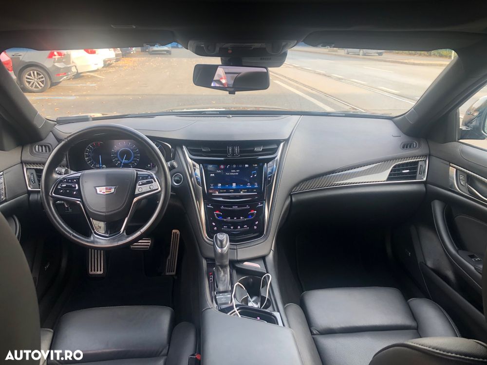 Cadillac CTS - 5