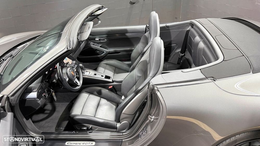 Porsche 911 (991) Carrera 4 GTS PDK - 11