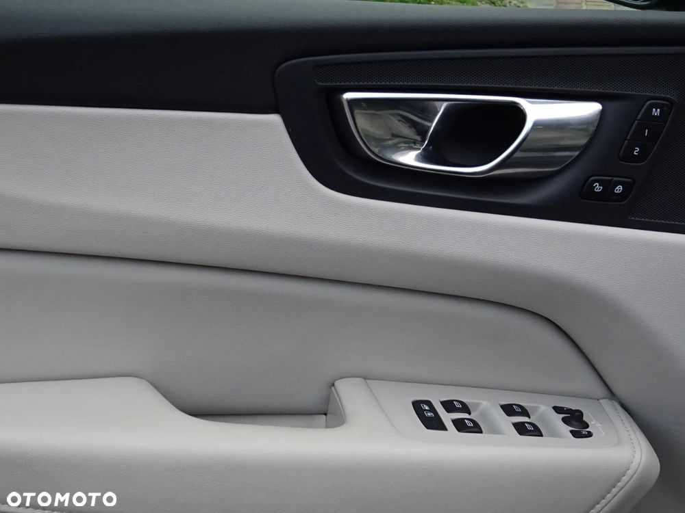 Volvo XC 60 - 23