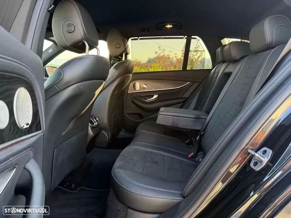 Mercedes-Benz E 300 de 4Matic 9G-TRONIC AMG Line - 14