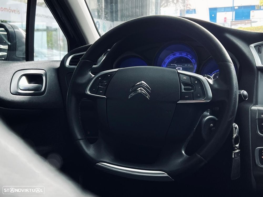 Citroën C4 e-HDi 115 ETG6 Exclusive - 22