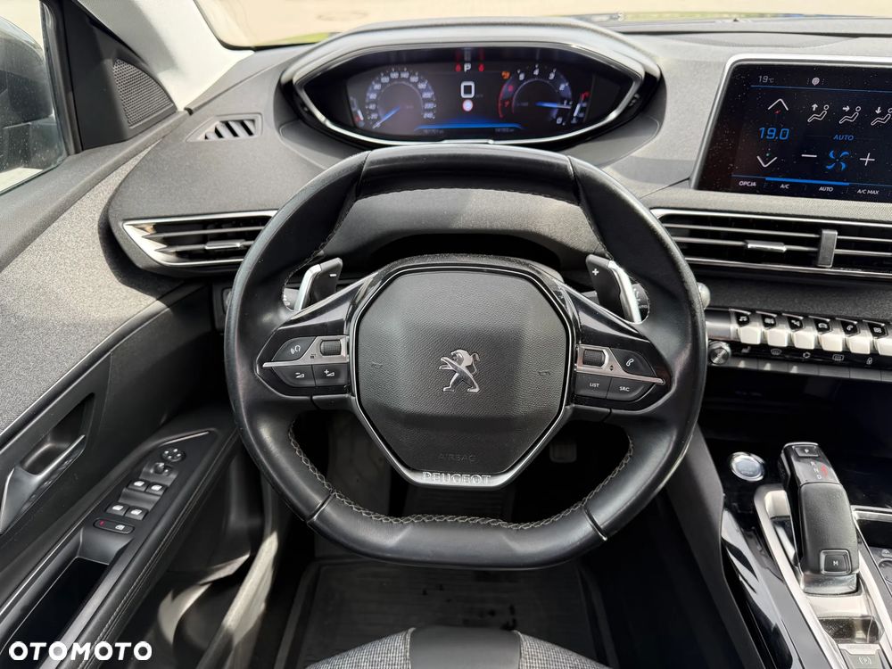 Peugeot 5008 1.6 PureTech Allure S&S EAT8 - 28