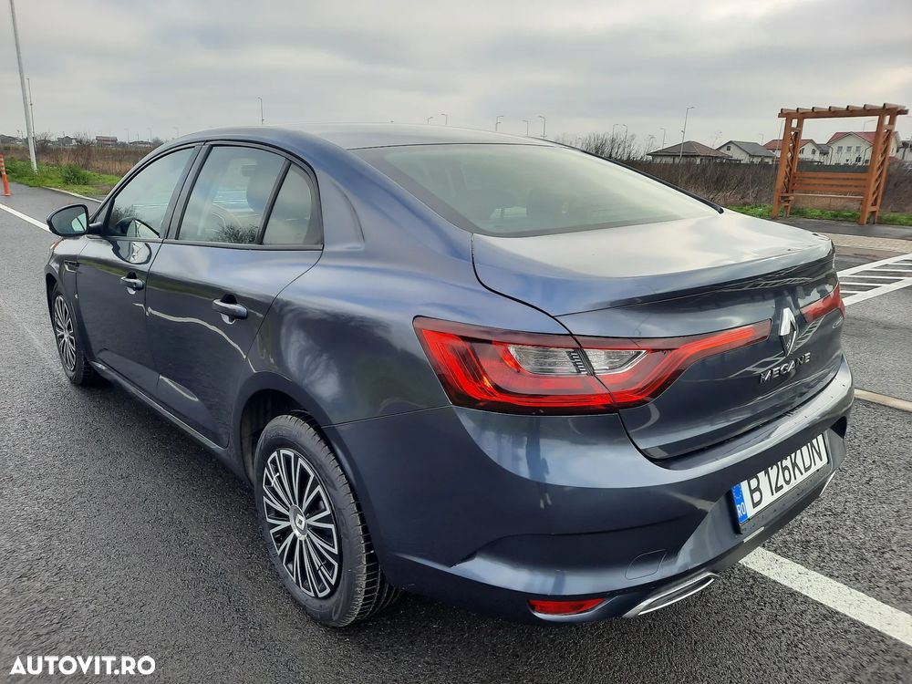 Renault Megane TCE 114 GPF Zen - 8