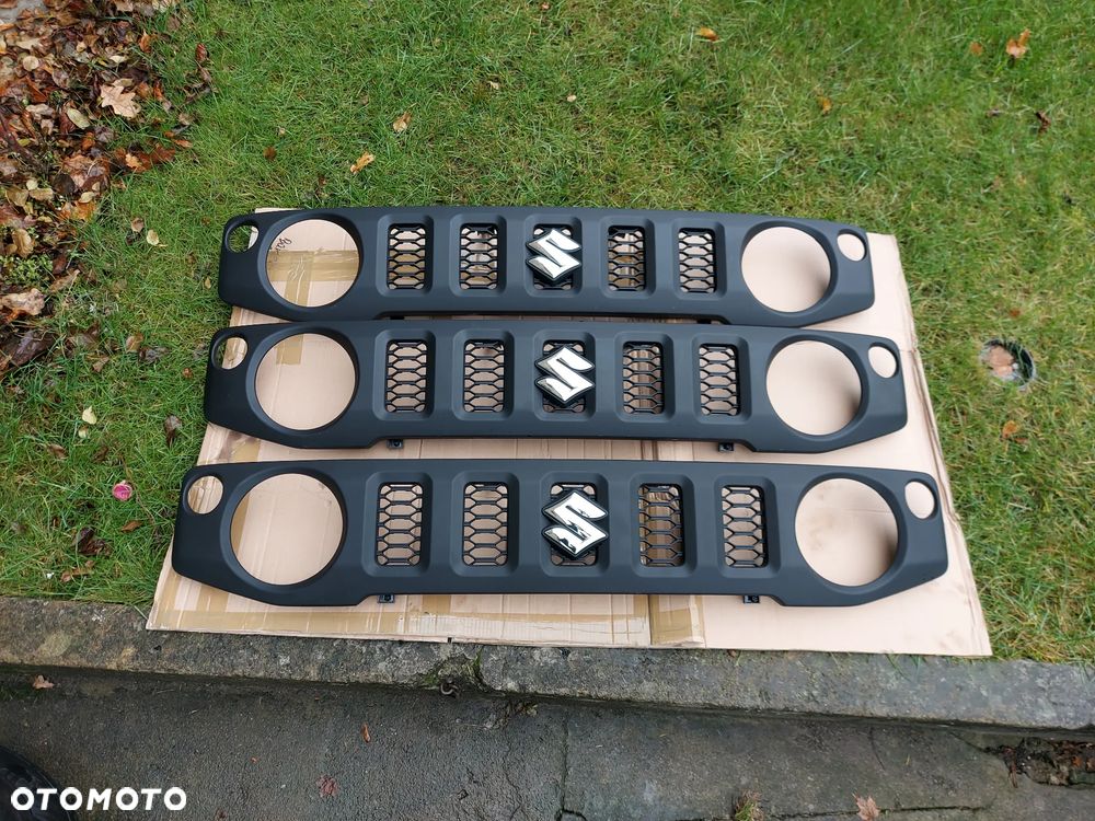 Suzuki Jimny IV 18- Atrapa Zderzaka Grill Nowy - 1