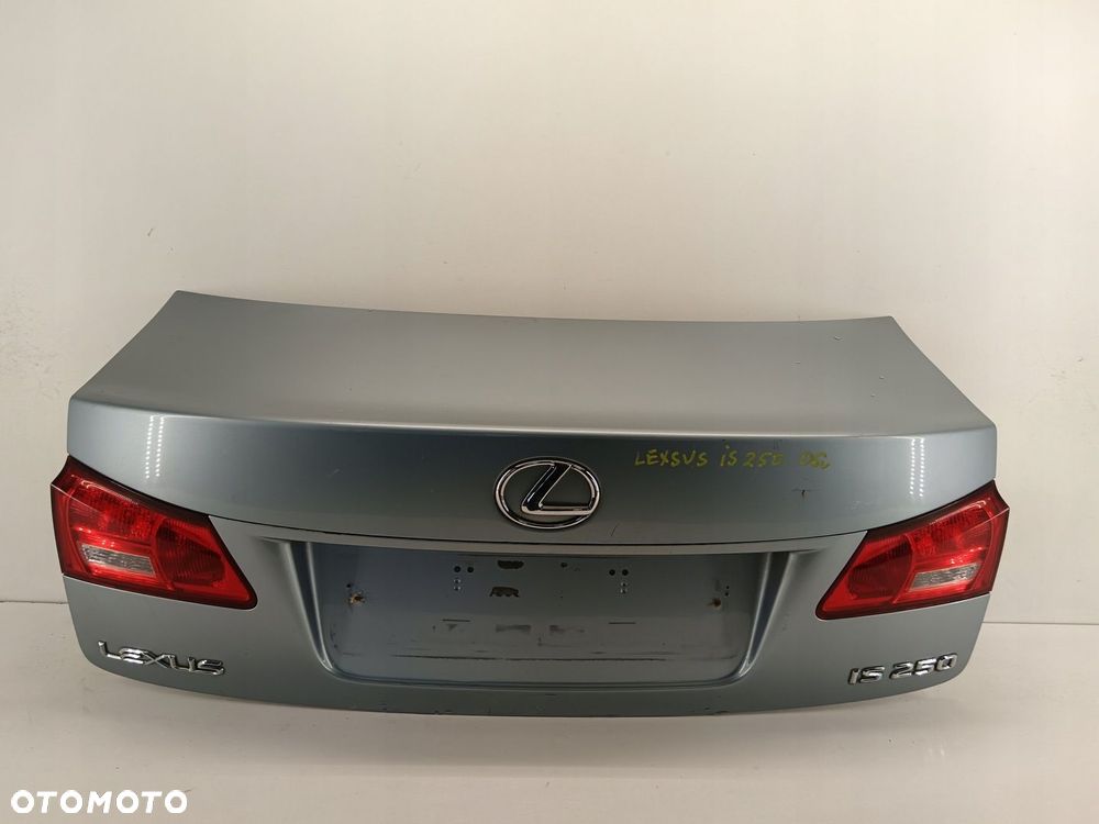 KLAPA TYLNA BAGAŻNIKA LEXUS IS 220 250 06-12 - 1
