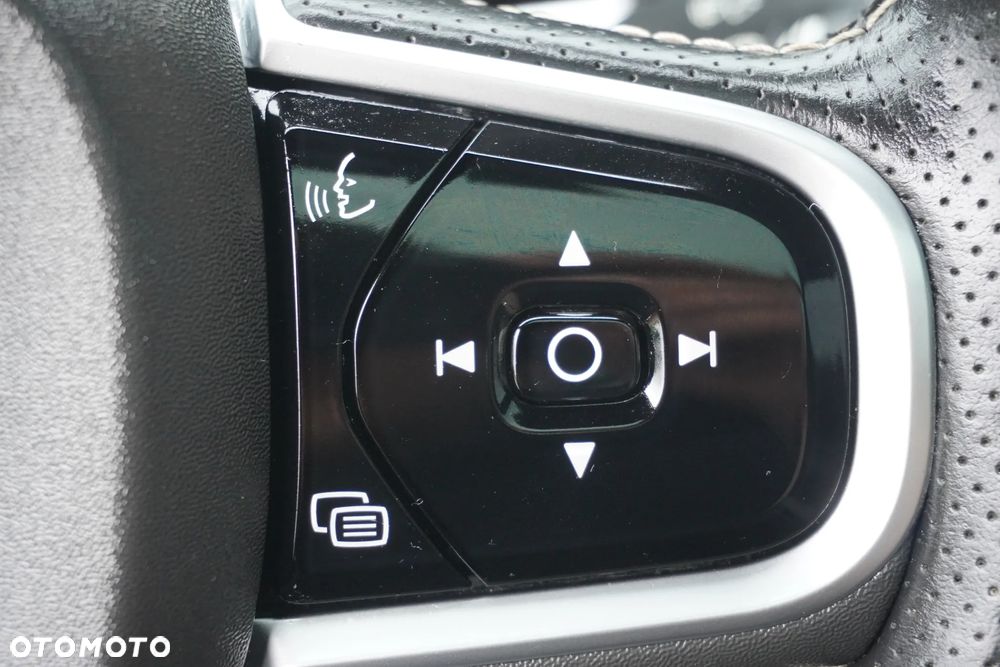 Volvo XC 60 T5 AWD Geartronic RDesign - 30
