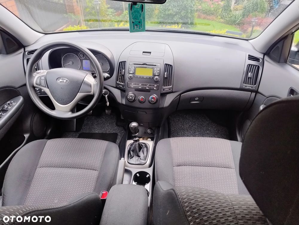 Hyundai i30 1.6 Comfort - 10