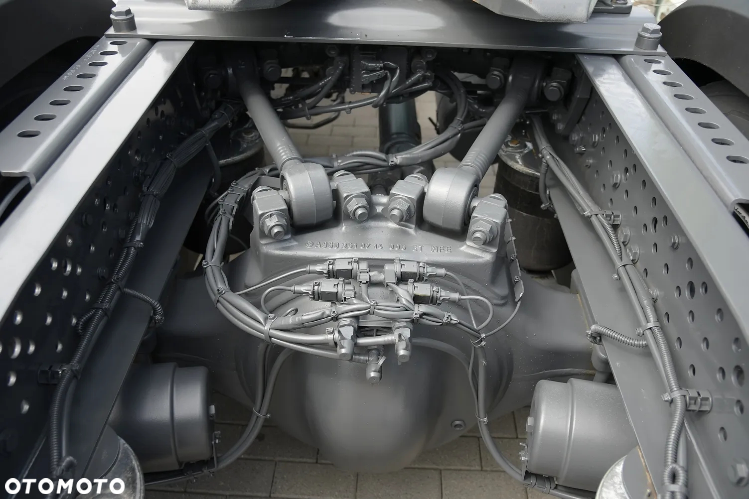 Mercedes-Benz ACTROS///* 1843///* NOWY///* 2019///* PRZEB.6000KM///* 6700KG///* ZABUDOWY MIĘDZYOSIOWE//* /STAN JAK NOWY !!! - 19