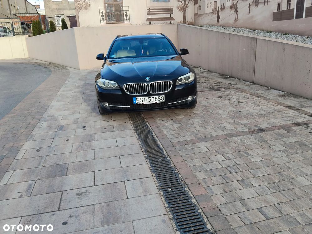 BMW Seria 5 520d Sport-Aut - 2