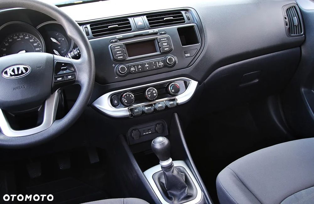 Kia Rio 1.2 L - 19