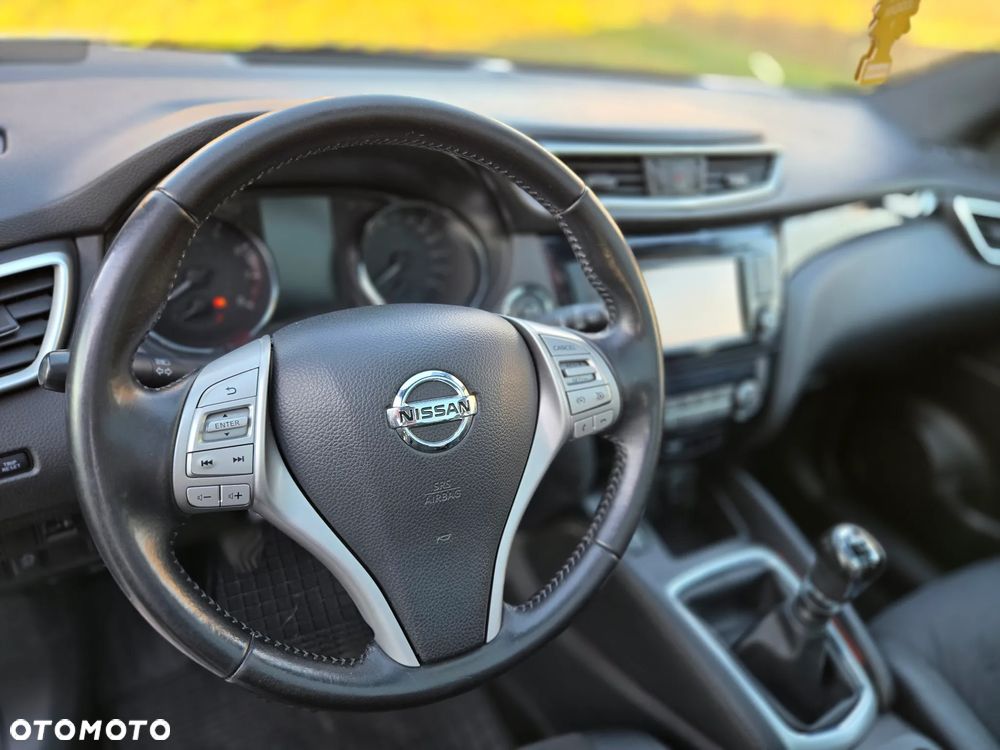Nissan Qashqai 1.6 DIG-T N-Vision - 17