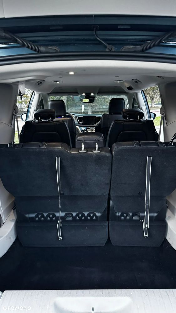 Chrysler Pacifica - 6