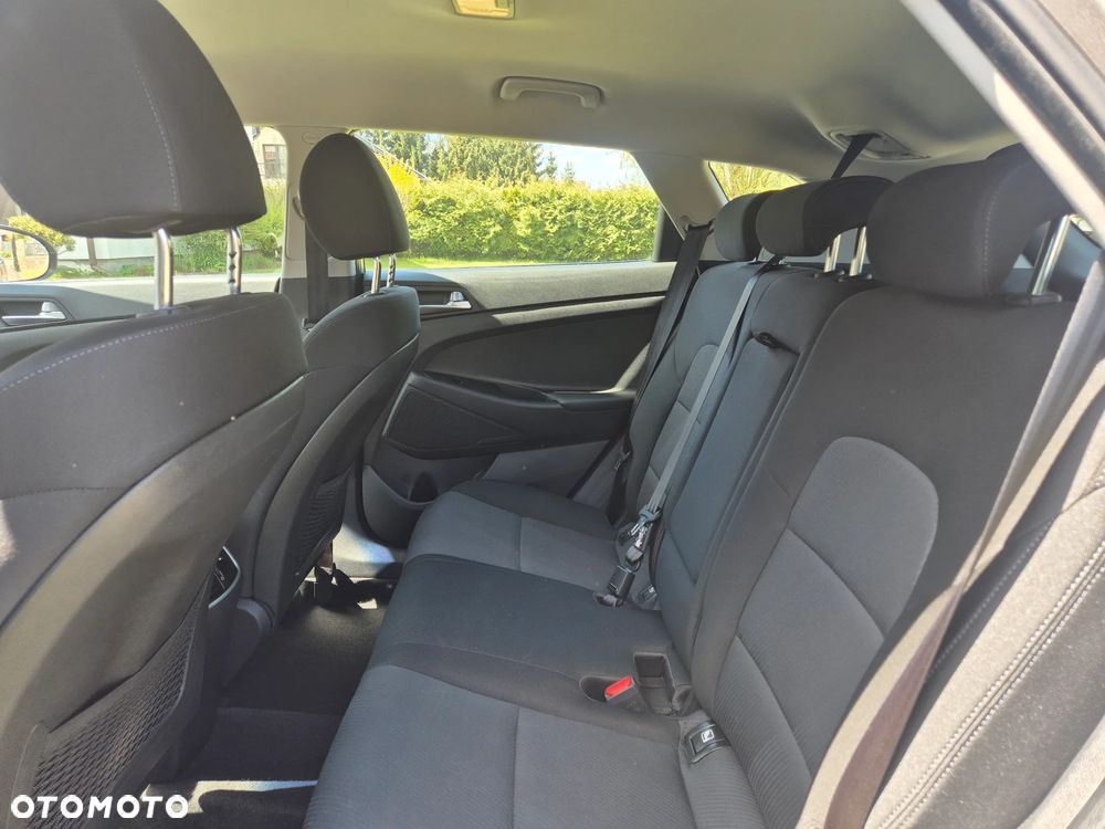Hyundai Tucson 1.6 GDi 2WD Pure - 28