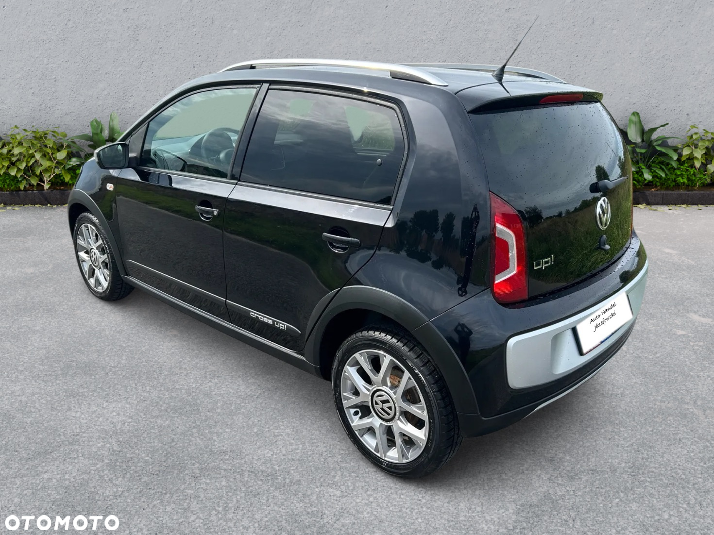 Volkswagen up! 1.0 cross - 11
