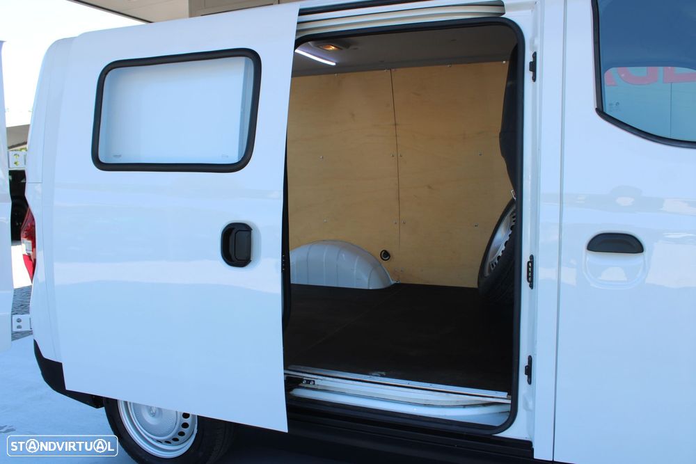 Maxus eDeliver 3 35 kWh SWB - 15