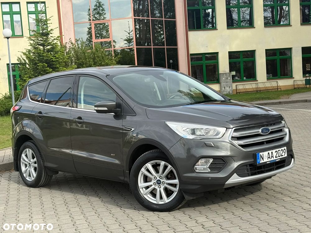 Ford Kuga 2.0 TDCi 4x4 Titanium - 4