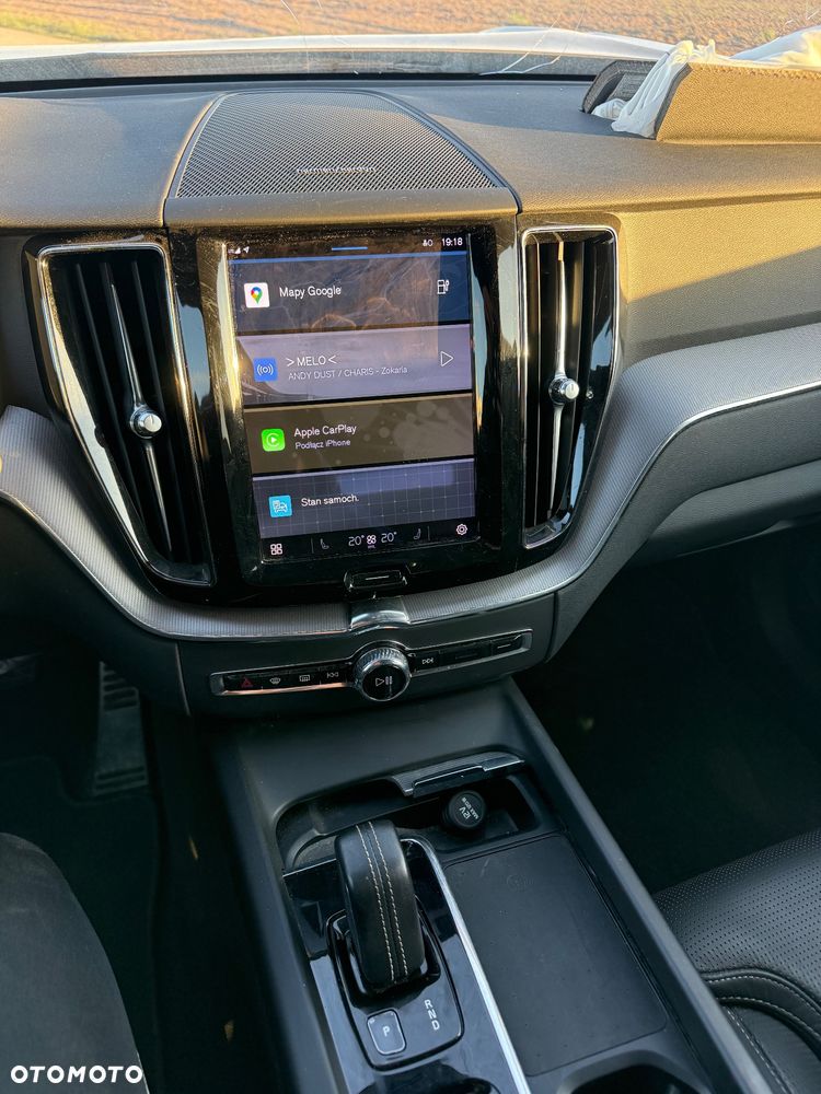 Volvo XC 60 T8 AWD Recharge Plus Black Edition - 22