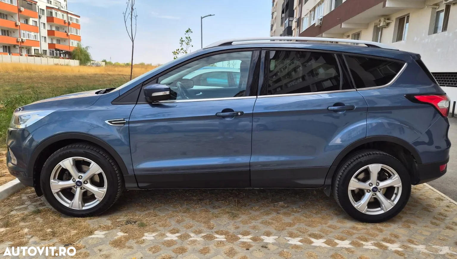 Ford Kuga 1.5 TDCi 2WD Titanium - 2