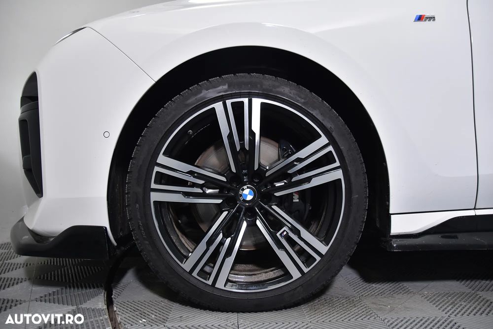 BMW Seria 7 740d xDrive MHEV - 14