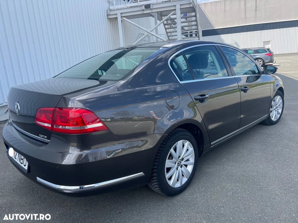 Volkswagen Passat 2.0 TDI BlueMotion Technology Comfortline - 11