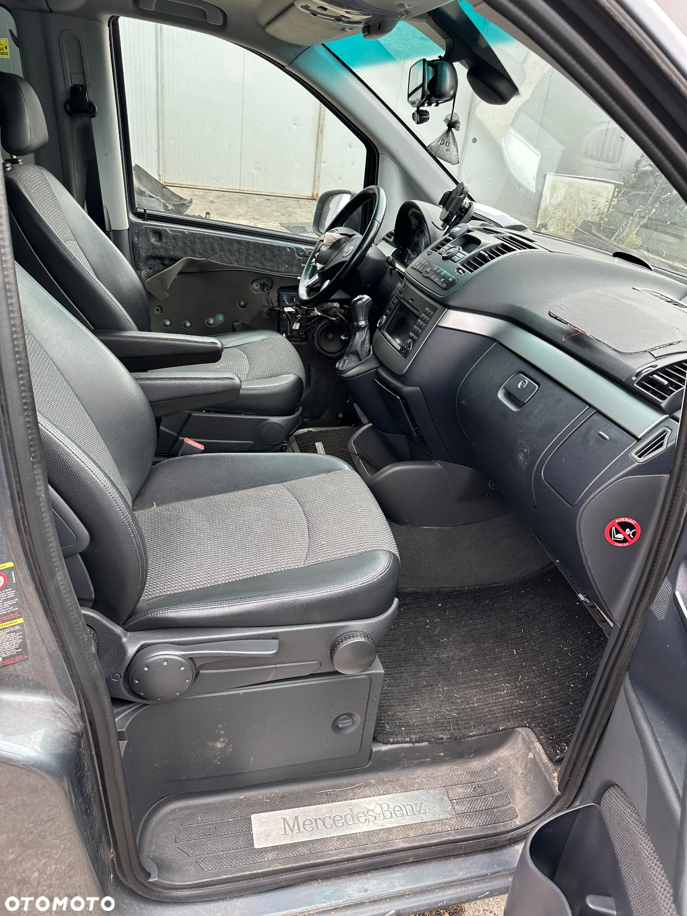 Mercedes VIANO 3.0 cdi 2011r karoseria dokumenty drzwi maska fotel klapa szyba stolik lampa lift relingi skrzynia tapicerka części - 8