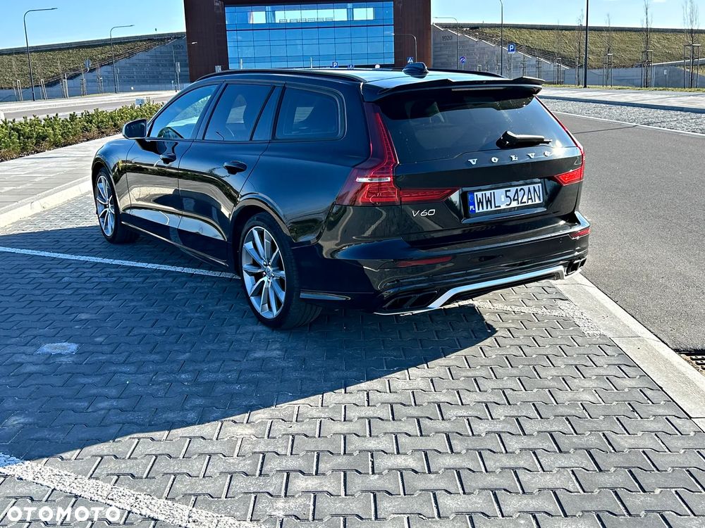 Volvo V60 T5 Momentum Pro - 5
