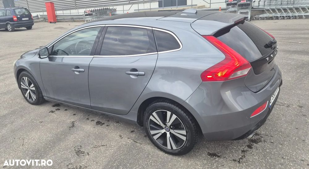 Volvo V40 D4 Summum - 9