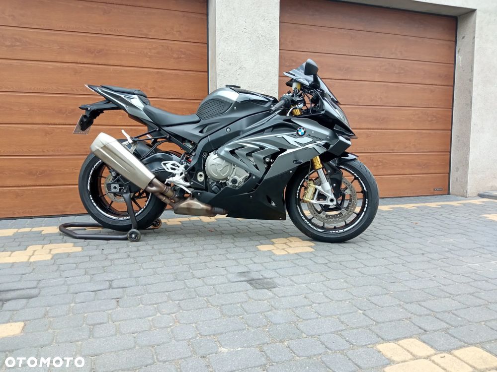 BMW S - 26