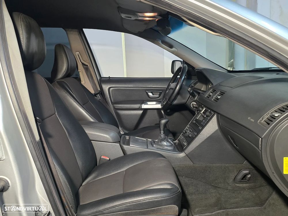 Volvo XC 90 2.4 D5 5L Nivel 2 - 9