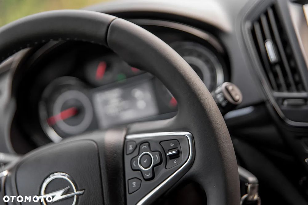 Opel Insignia - 37