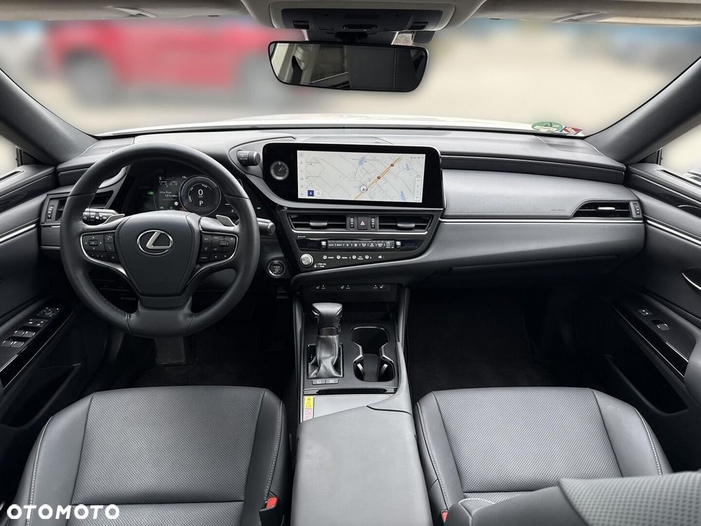Lexus ES 300h Business Edition - 18