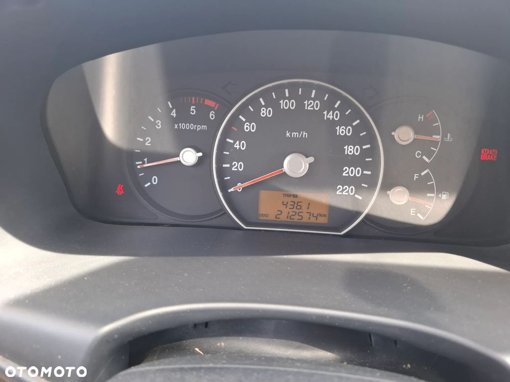 Kia Carens CRDi DPF EX - 10