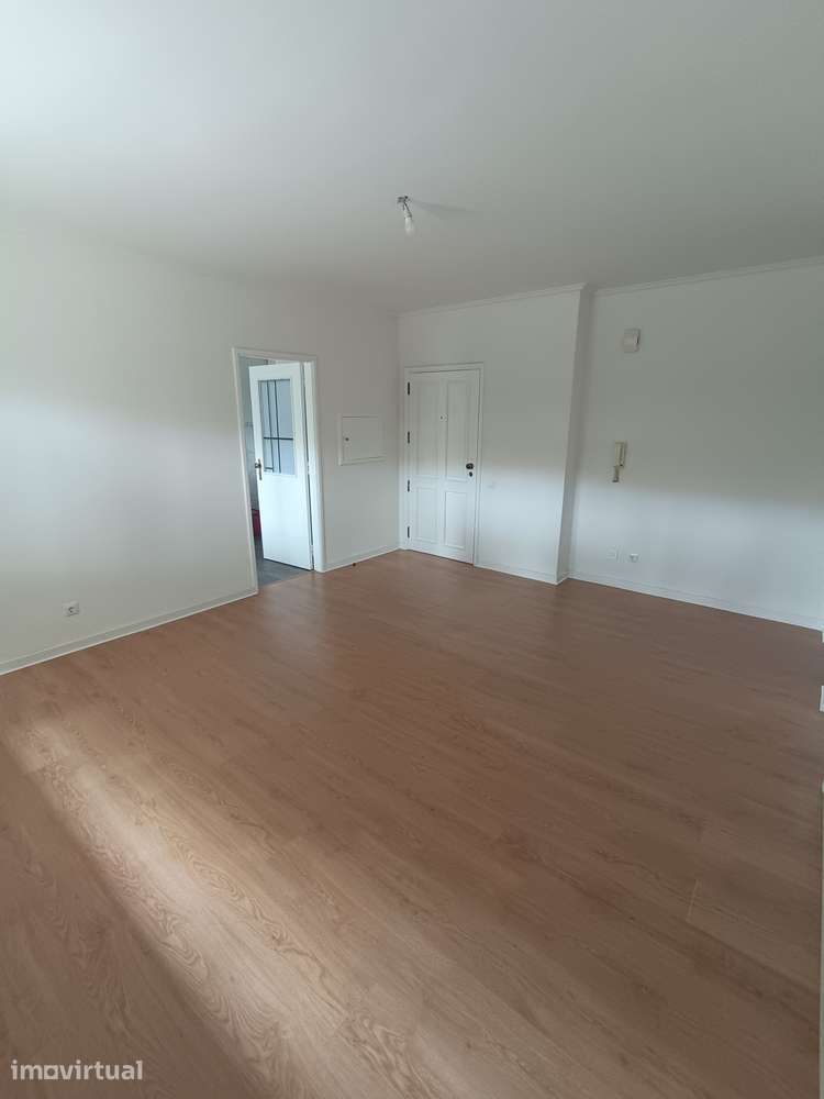 ApartamentoT2,Estrada da Circunvalação, Matosinhos - Grande imagem: 2/19