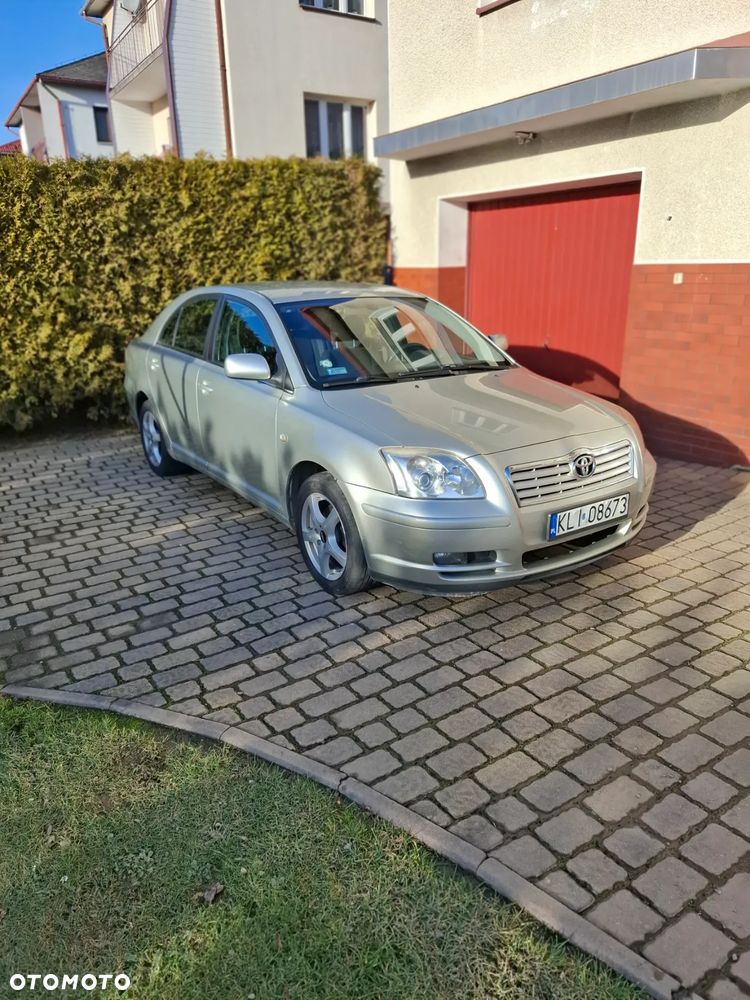 Toyota Avensis 2.0 D-4D Luna - 1