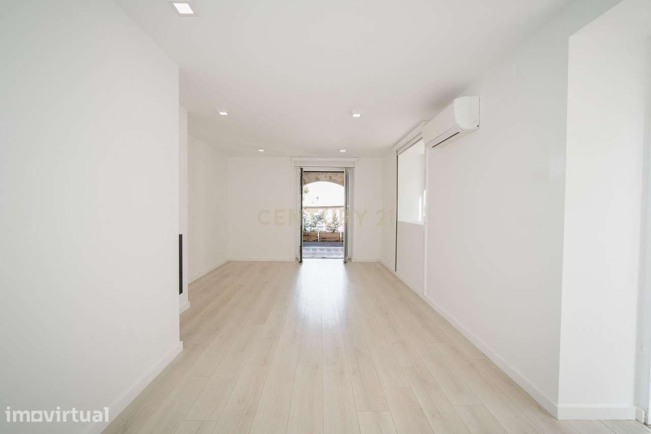 Apartamento T1 - Centro do Estoril - Grande imagem: 2/23