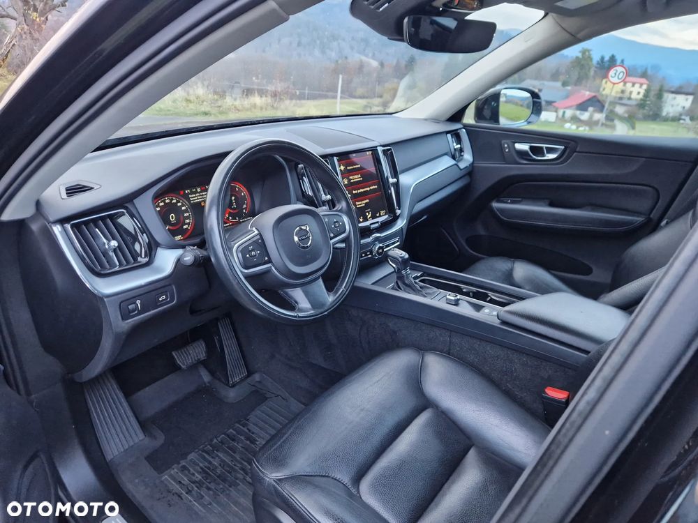 Volvo XC 60 T6 AWD Momentum - 6