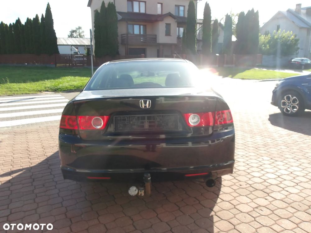 Honda Accord 2.0 i Sport - 11