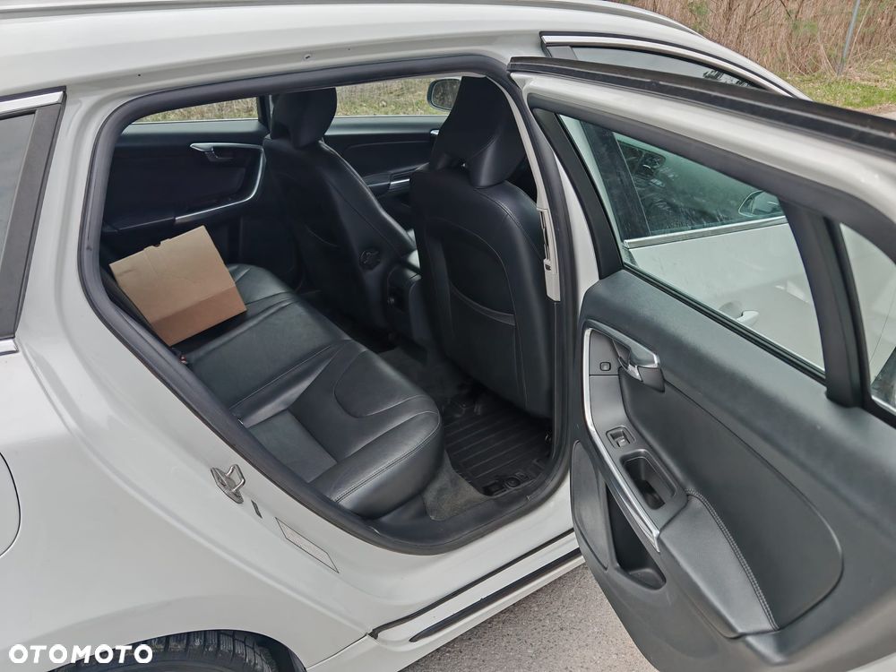 Volvo V60 T5 Drive-E Base - 28