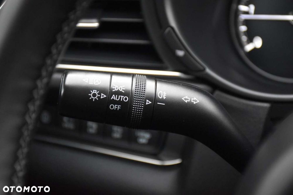 Mazda CX-30 SKYACTIV-D 1.8 - 21