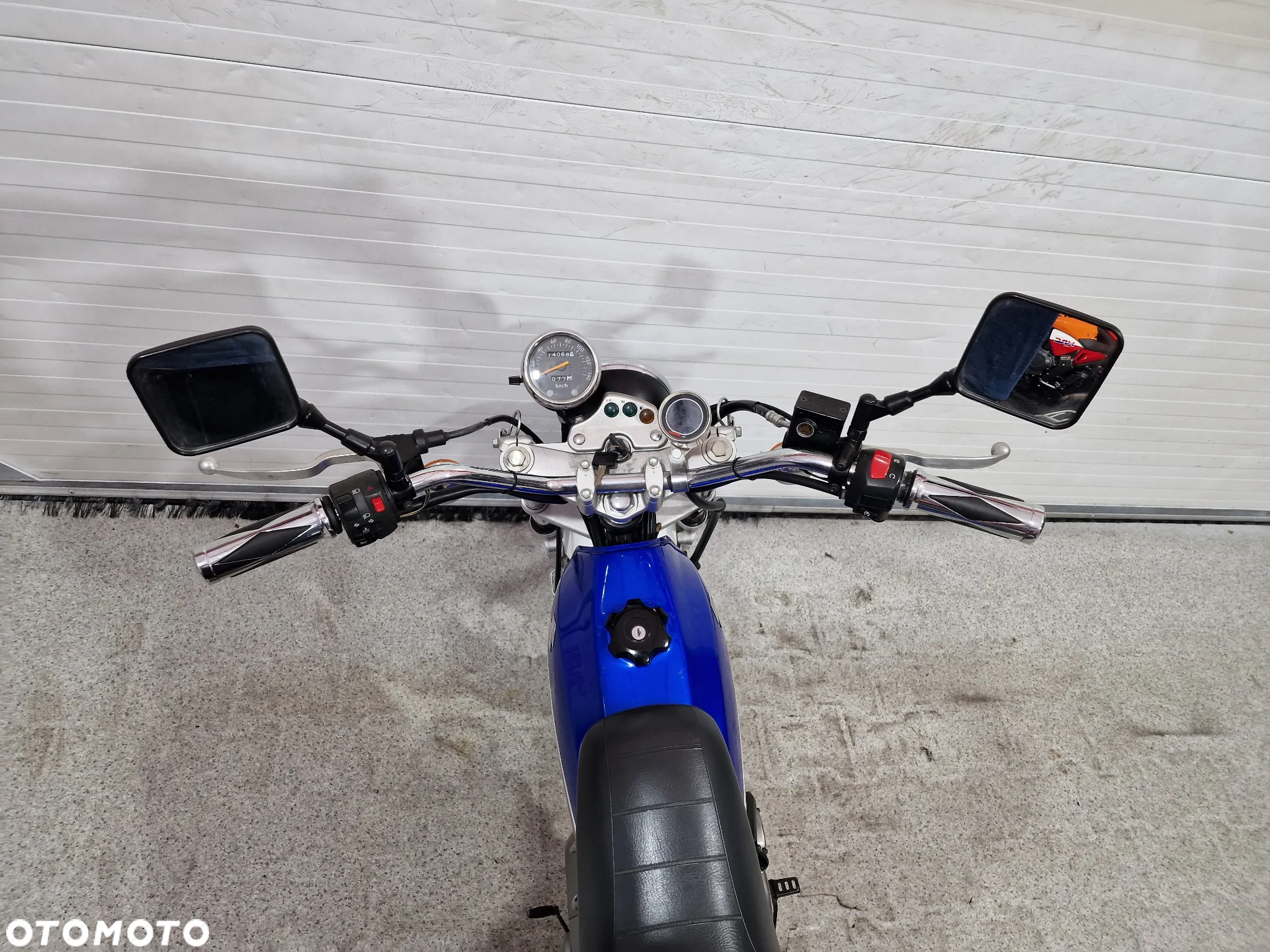 Suzuki RV - 28