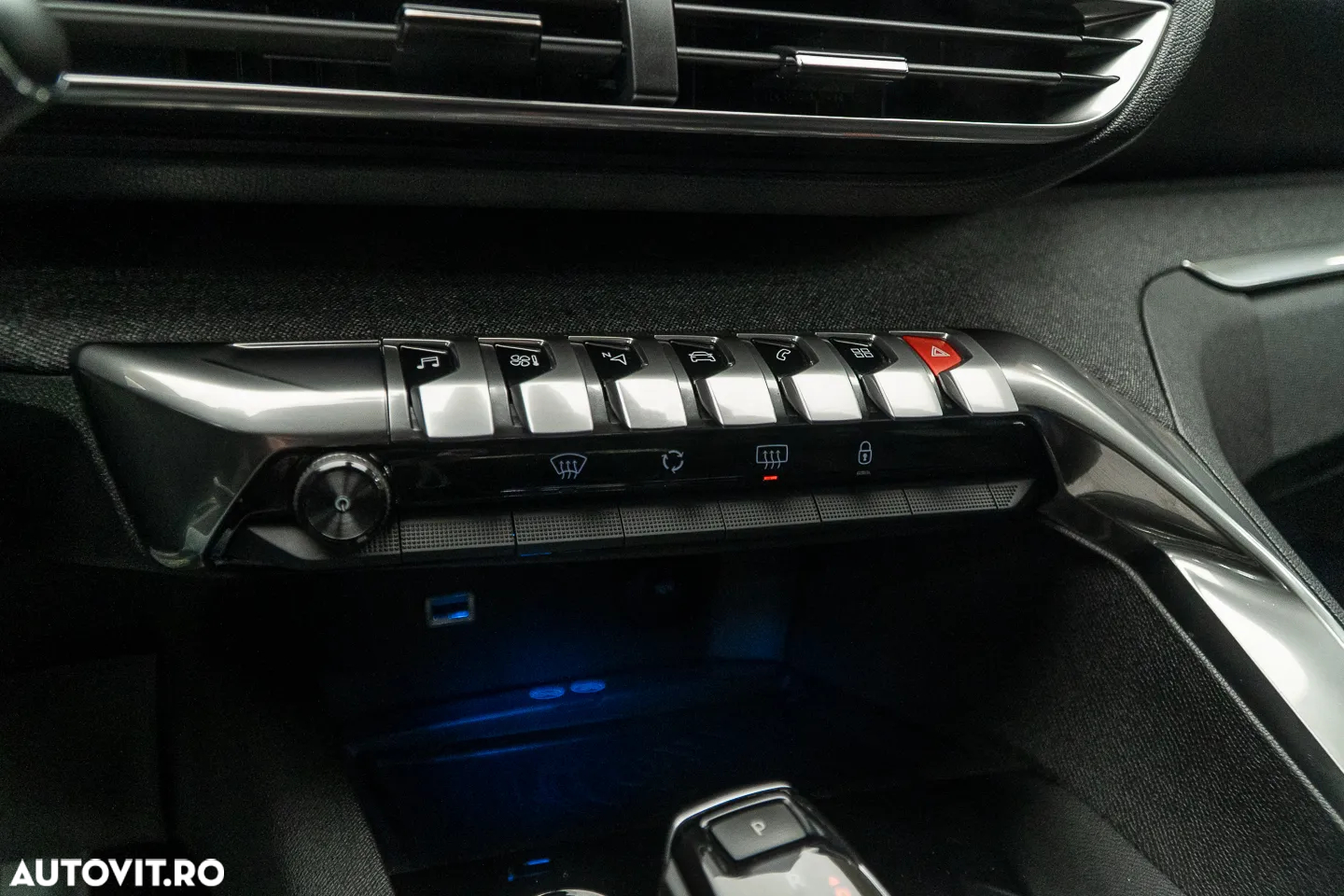Peugeot 3008 1.2 PureTech S&S EAT8 Allure - 12