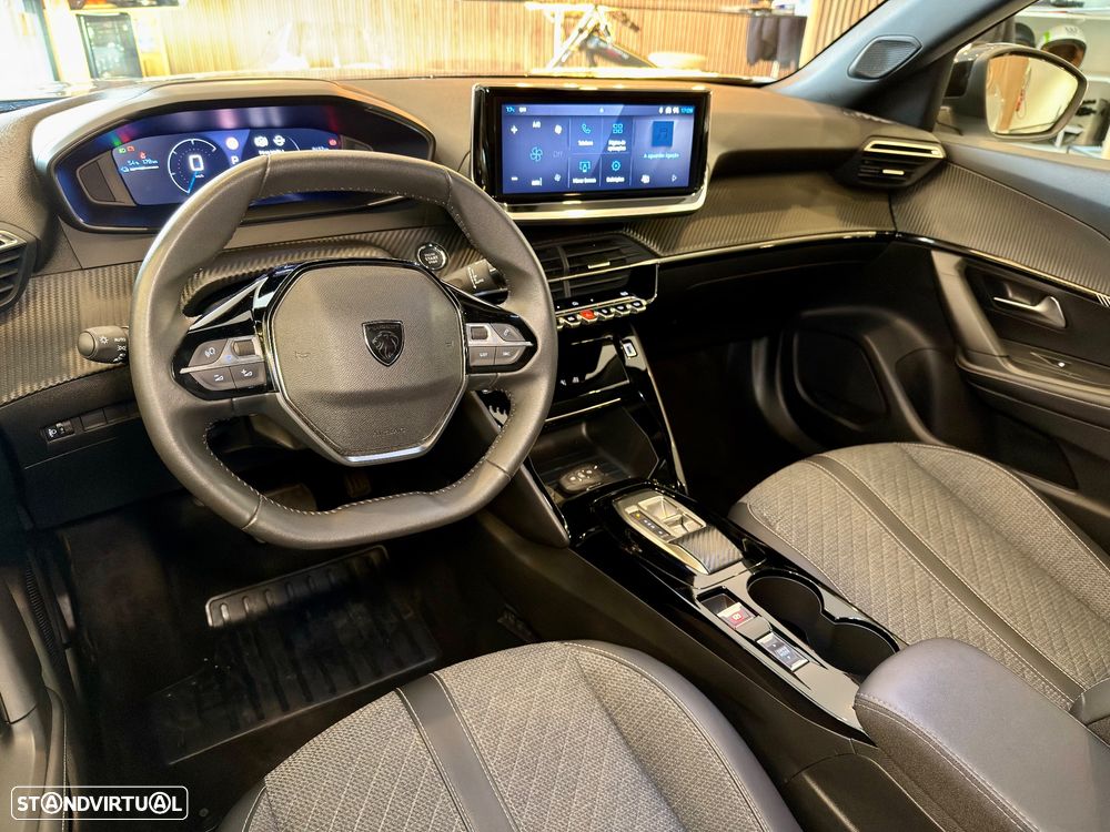 Peugeot e-2008 Allure - 23