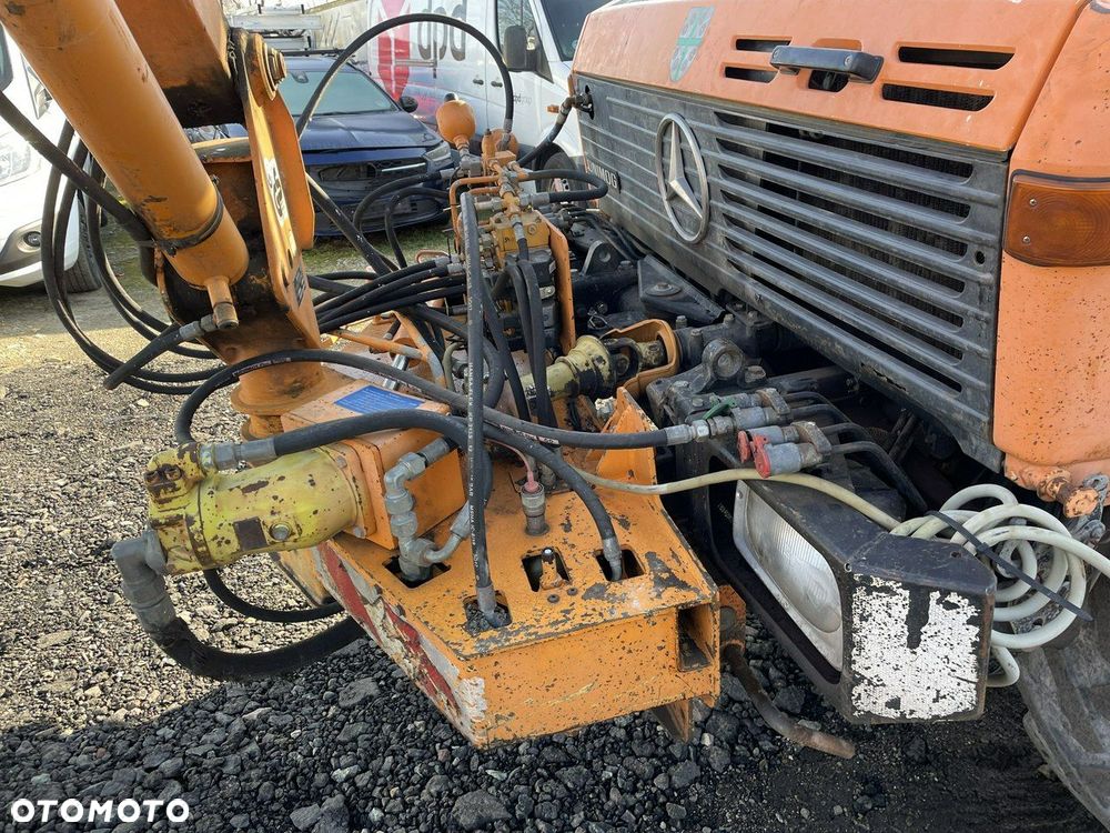 Unimog Unimog 1400 4X4 Kosiarka teleskopowa posypywarka - 35