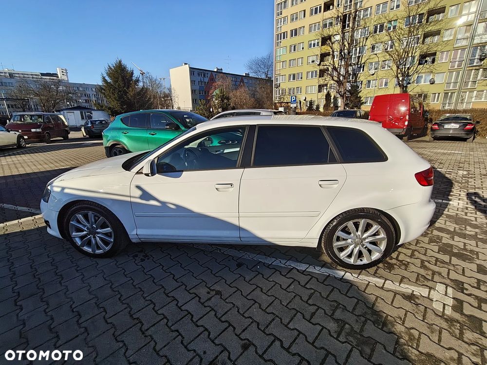 Audi A3 Sportback 2.0 TDI DPF (DSG) S tronic Attraction - 3