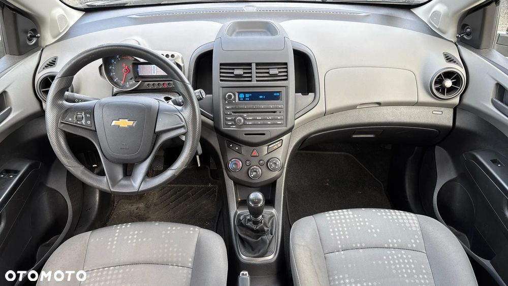 Chevrolet Aveo 1.2 LS - 6