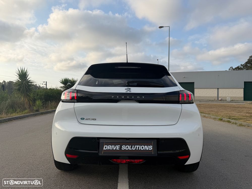Peugeot e-208 Allure Pack - 15