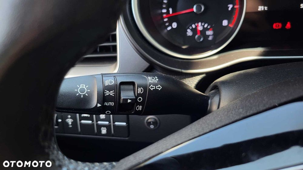 Kia XCeed 1.5 T-GDI M - 16